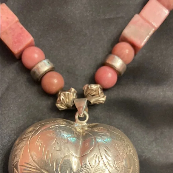 Vintage Sterling Silver Heart Pendant and Pink Stone Necklace - Picture 11 of 16